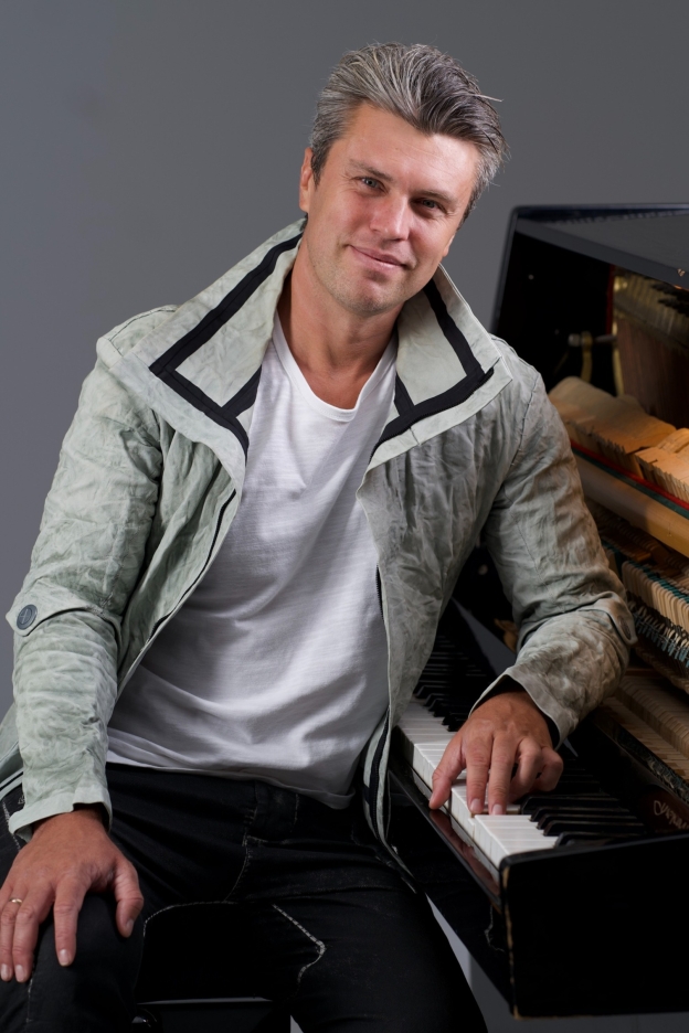 Євген Хмара